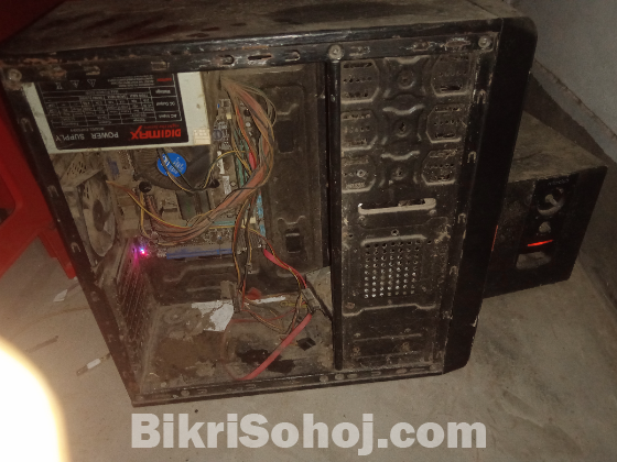 ডেক্সটব কম্পিউটার এবং মনিটর
